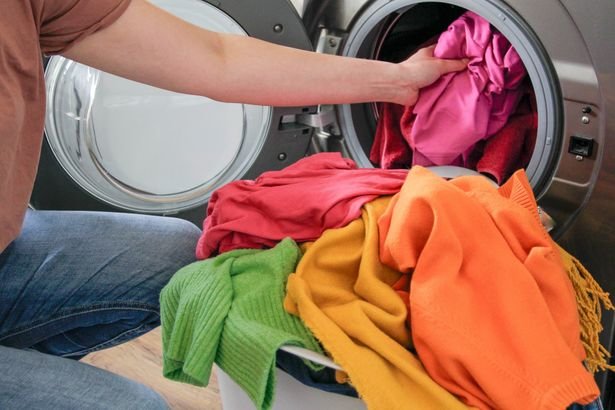 Simple 67p Laundry Hack Prevents Hair and Lint on Clothes and Towels