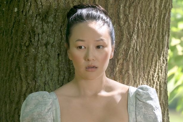 7 Key Differences: Bridgerton Books vs. Netflix Series