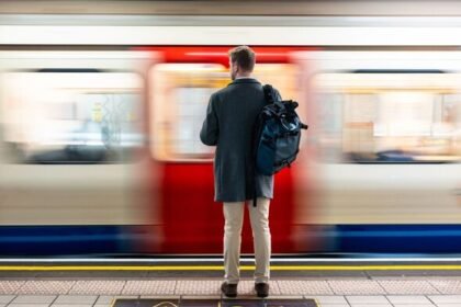 Analysis: 6 Million UK Workers Better Off on Benefits Than Jobs