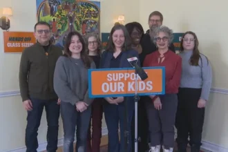 Ontario Parents Demand Class Size Limits Amid Overcrowding Concerns