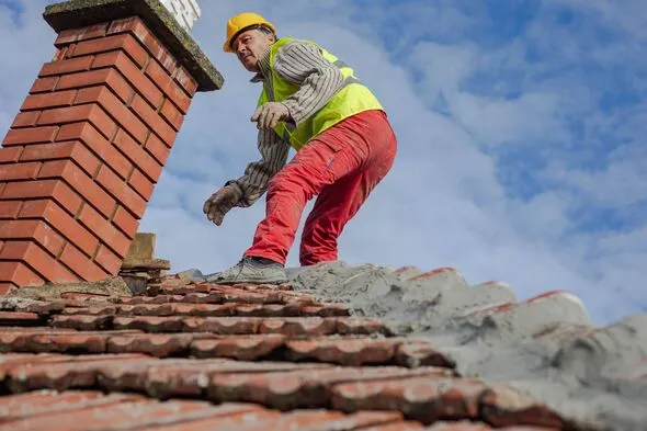 Homeowners Urged to Check Roofs Now to Avoid Thousands in Repairs
