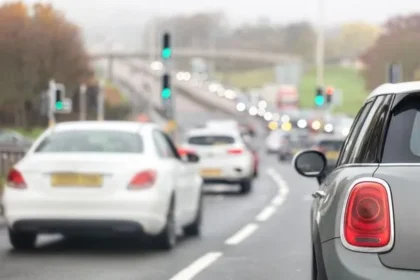 UK Drivers Risk £10k Fine, 12 Points for Illegal Tyres: 20p Test