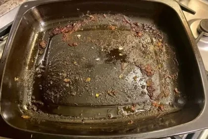 Remove Burnt Oven Tray Grease in 15 Minutes, No Scrubbing Needed