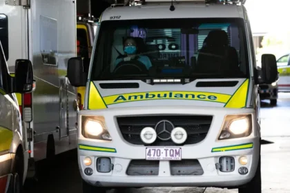 QLD Ambulance Ramping Hits 5-Year Low, Opposition Cites Waitlists