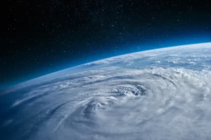 HCI Group Growth Plateaus Amid Risks, Hold Rating Stays