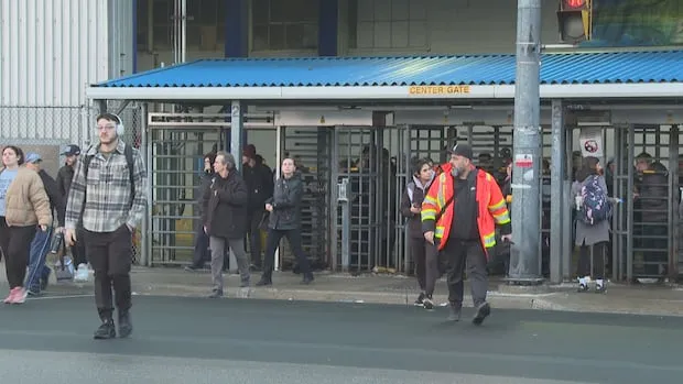 Stellantis Windsor Plant Revives Third Shift, Hires 1,700 Workers