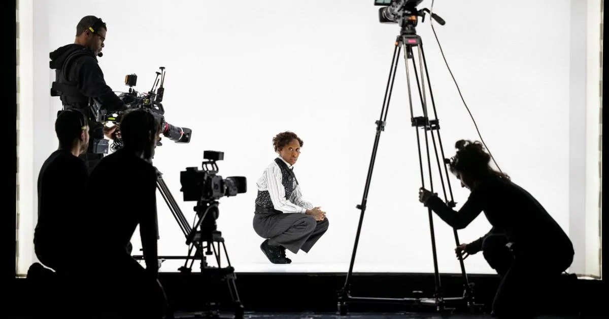 Cynthia Erivo Masters 23 Roles in Daring One-Woman Dracula