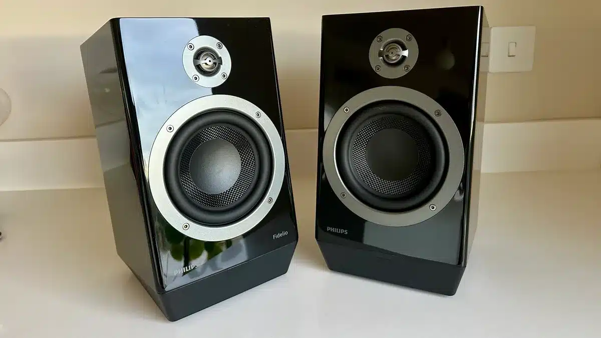 Philips Fidelio FA3 Review: Affordable Hi-Res Stereo Speakers Shine