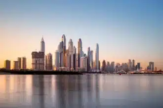 Dubai Travel Alert: Emirates Suspends Flights Amid US-Israel Iran Strikes