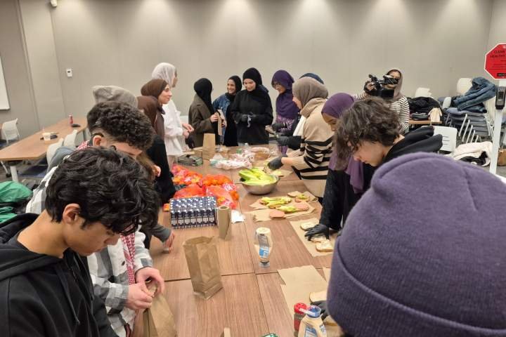 Saskatchewan Muslim Students Deliver Winter Aid to Homeless