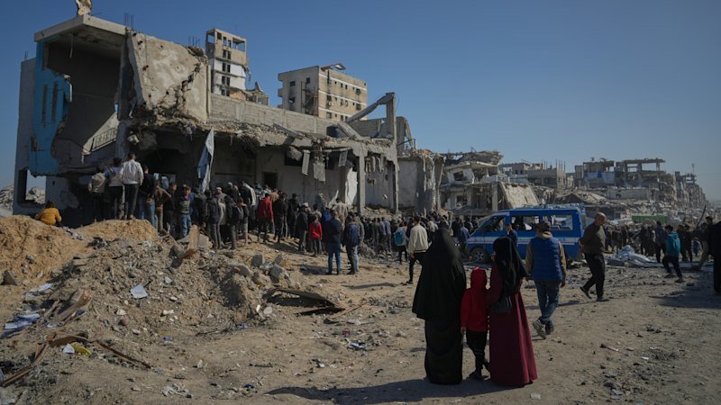 Israeli Strikes Kill 30 Palestinians in Gaza Before Rafah Crossing Opens