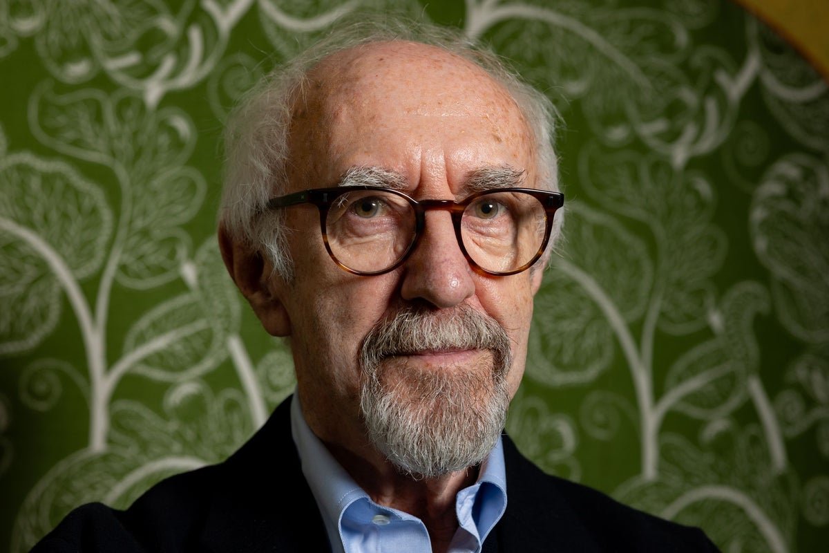 Jonathan Pryce Reflects on Career, Aging, and Game of Thrones Role