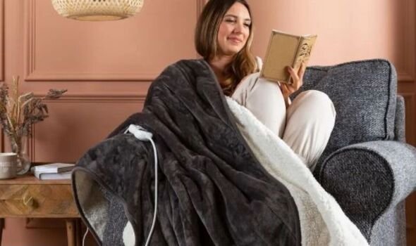 42% Off Luxury Heated Throw: Shoppers Can’t Sleep Without It