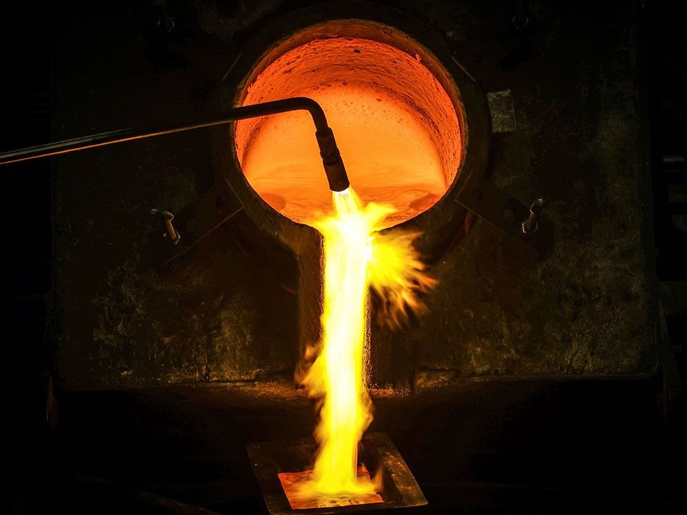 Gold Prices Plunge in Historic Selloff Amid Market Turbulence