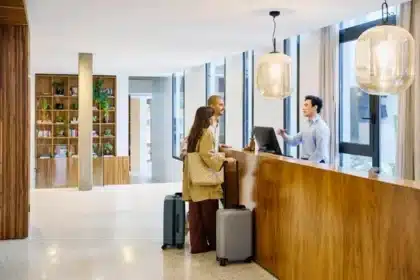 Apple Hospitality REIT: Undervalued High-Yield Monthly Dividend Stock