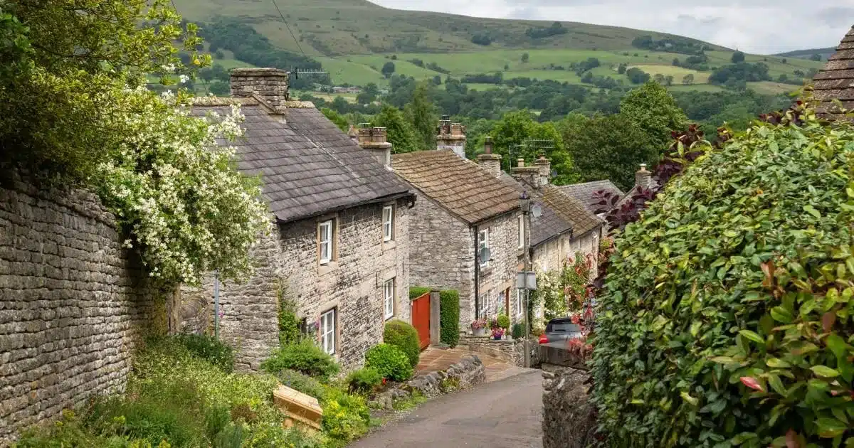 7 Prettiest UK Towns and Villages for Afternoon Escapes