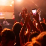 Fans Divided: Phone Bans at Concerts After Harry Styles’ Gig?