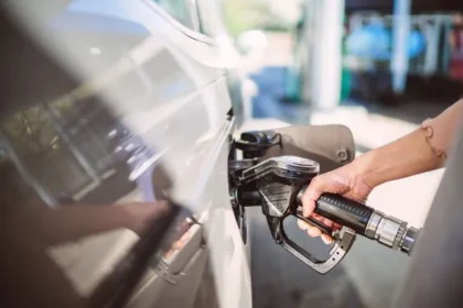 UK Drivers: 7 Tips to Cut Fuel Costs as Petrol Nears 140p