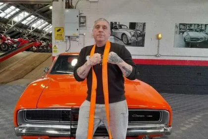 Kickboxer First in UK to Pull Car Using Only Testicles