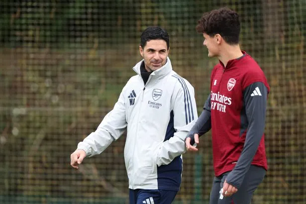 Alvarez Leaves Door Open for Arsenal Amid Injury Crisis