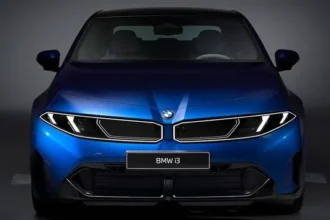 BMW i3 EV Debuts with 550-Mile Range and Rapid Charging