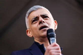 Sadiq Khan Urges Labour to Reverse Brexit and Rejoin EU Amid Trump Chaos