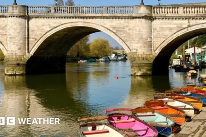 UK Weather Rollercoaster: Warm Days Clash with Frosty Nights