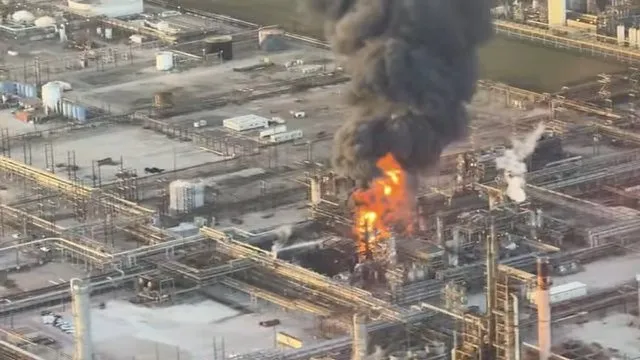 Massive Explosion Hits Valero Texas Refinery, Shelter Alert Issued