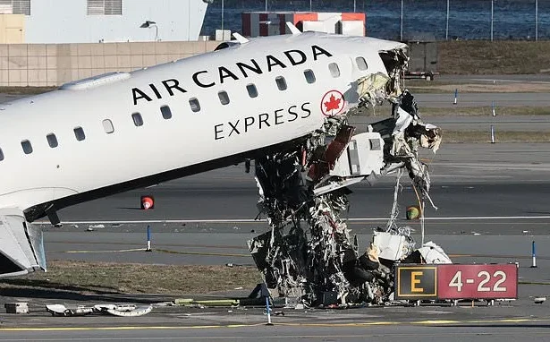 Controller Stayed on Duty After Fatal LaGuardia Plane Crash