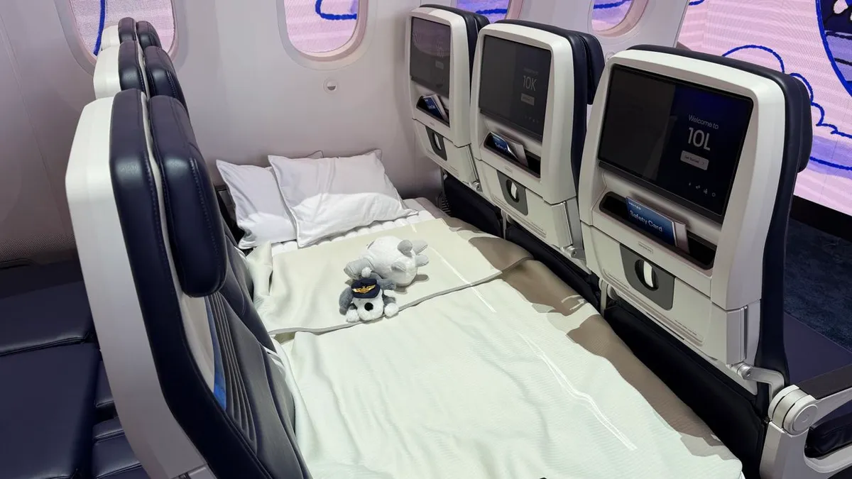 United Relax Row: Lie-Flat Economy Beds with 8 Power Ports in 2027