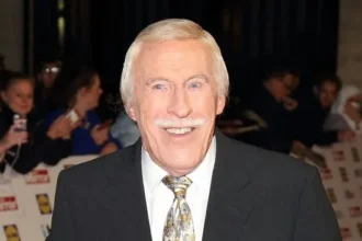 Urban Explorers Reveal Eerie Decay in Bruce Forsyth’s Abandoned Mansion