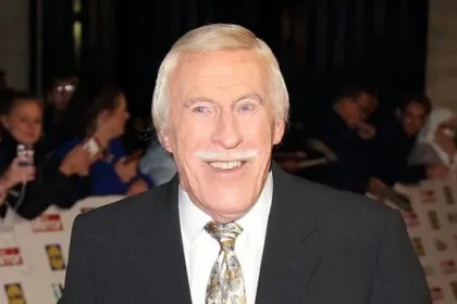 Urban Explorers Reveal Eerie Decay in Bruce Forsyth’s Abandoned Mansion