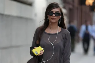 Wired Headphones: Fashion’s Coolest Accessory Revival