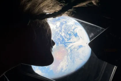 iPhone 17 Pro Max Snaps Stunning Selfies from Artemis II Mission