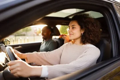 Experts Urge Drivers to Switch to EVs as Fuel Costs Hit Record Highs