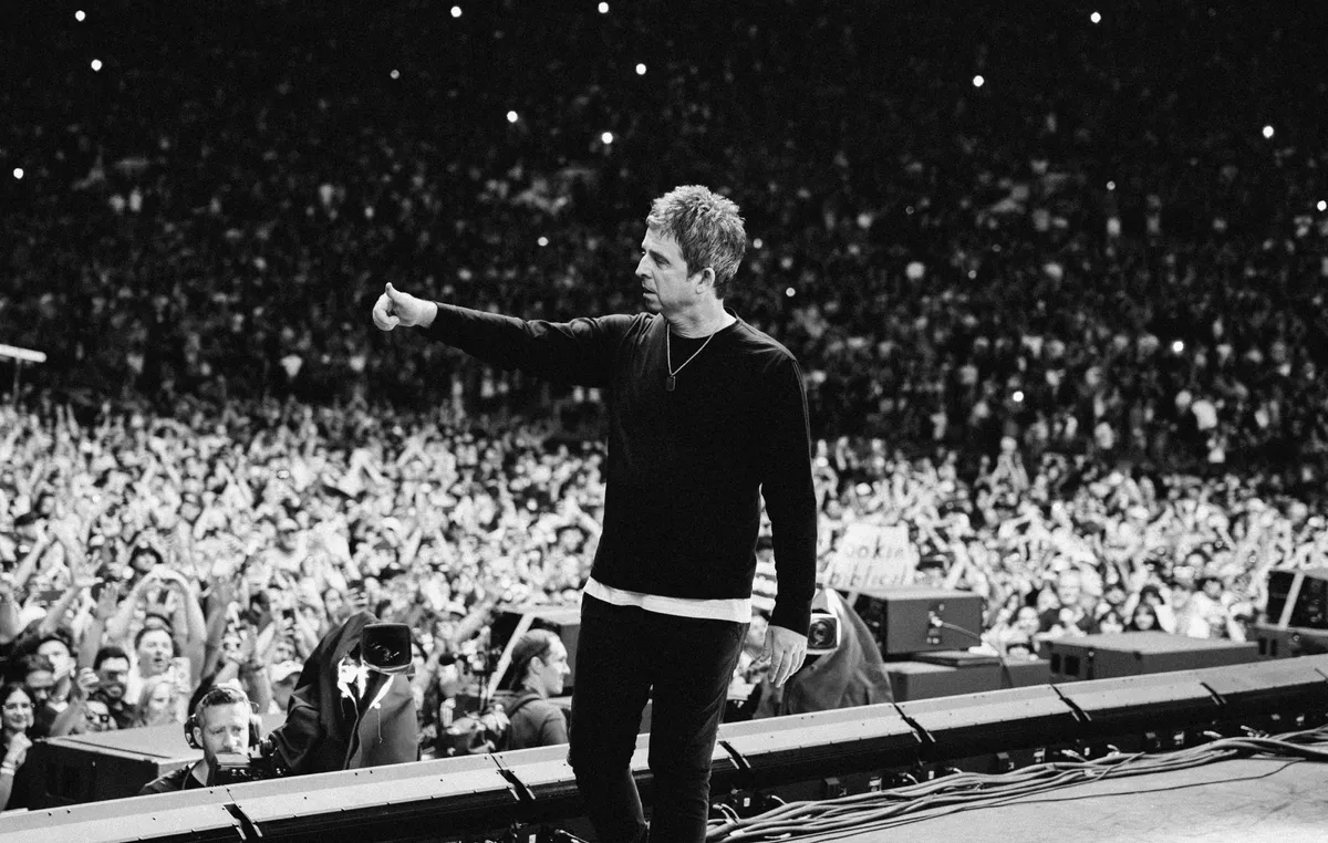 Noel Gallagher’s Oasis Morning Glory Guitar Hits Sotheby’s Auction