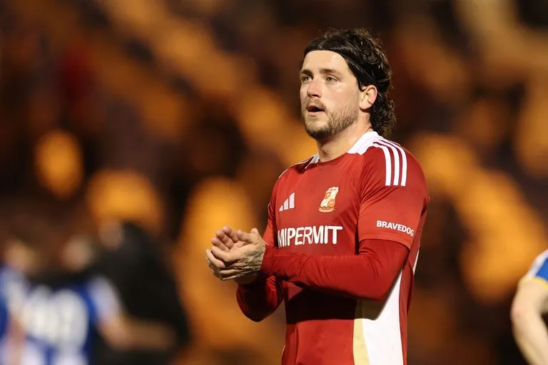 Swindon Town vs Accrington Stanley: Channel, Stream & Kick-Off