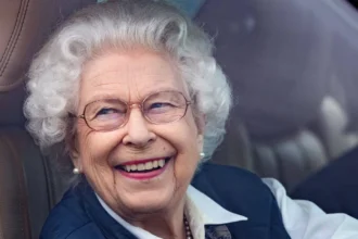 Queen Elizabeth II’s Model Pose Aides Feared Would End Monarchy