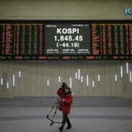 KOSPI Hits Record High on Chipmaker Rally; SK Hynix Soars