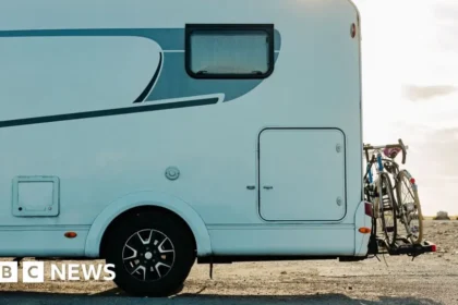 Rhyl Residents Oppose Motorhome Parking on Seafront Green Space