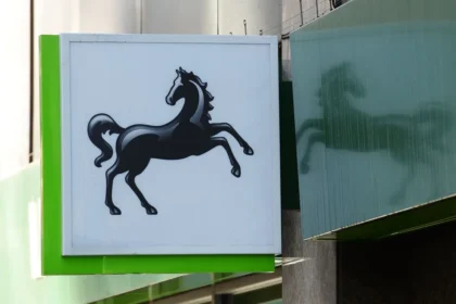 Lloyds IT Glitch Exposes 80,500 More Customers, Pays £201K