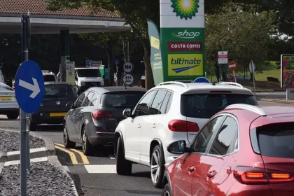 UK Pump Prices Lag Despite Wholesale Fuel Cost Plunge