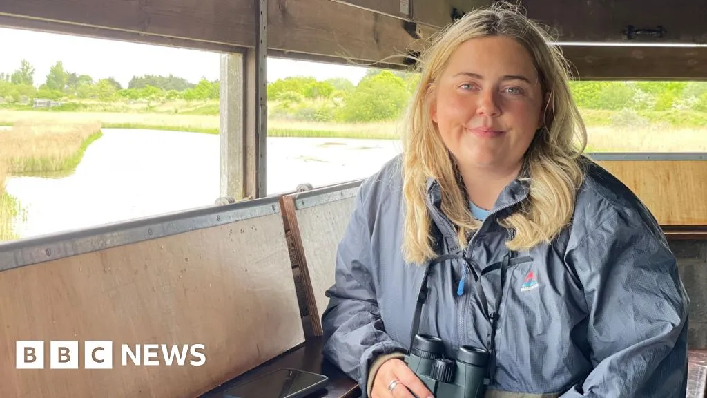 Gen Z Birdwatchers Surge at UK Reserves: Tenfold Growth