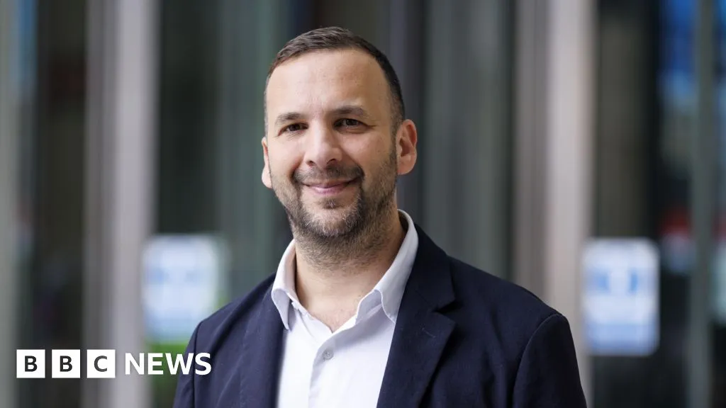 Green Party Leader Zack Polanski Apologizes for Houseboat Tax Issue