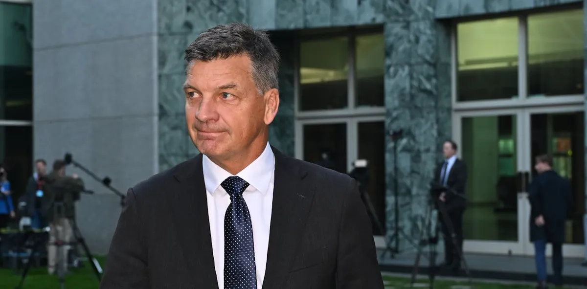 Taylor Ties Migration Cap to New Homes in Budget Reply