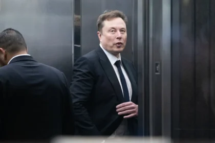 Elon Musk, Tim Cook Join Trump on China Summit Trip