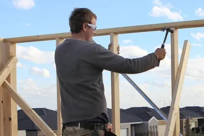 Tradie Wins Right to Challenge Four-Day Week Denial in Landmark Case