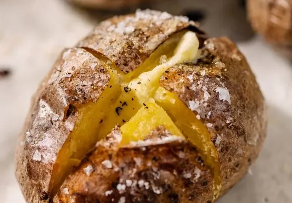 Chef’s Oven Secret for Perfect Crispy Jacket Potatoes