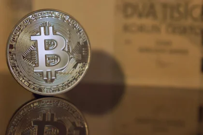Claude AI Recovers 0K Lost Bitcoin from Hidden Backup