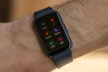 Samsung Reportedly Preps New Galaxy Fit for September Launch